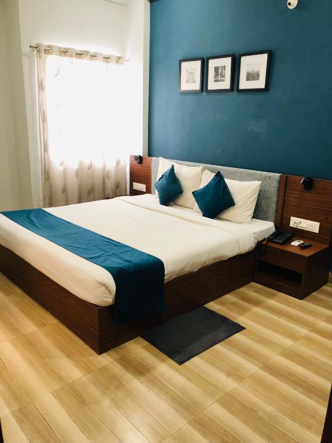 Hotel Ballfin Indore Ιντόρ Εξωτερικό φωτογραφία